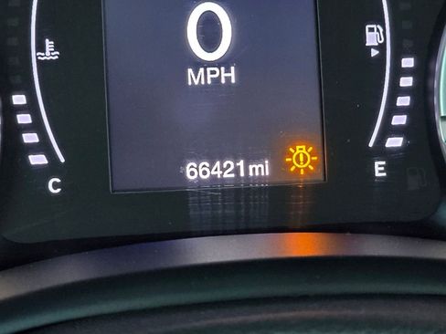 Used 2018 Jeep Renegade Sport w/ Power & Air Group image 25