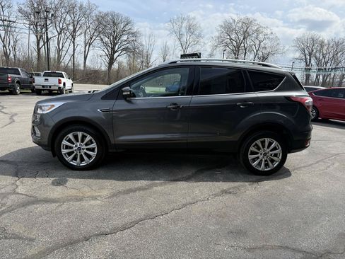 Used 2018 Ford Escape SE w/ SE Sync 3 Package FWD image 6