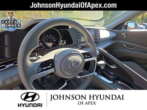 Certified 2023 Hyundai Elantra SE image 25