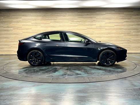 Used 2025 Tesla Model 3 Long Range RWD image 19
