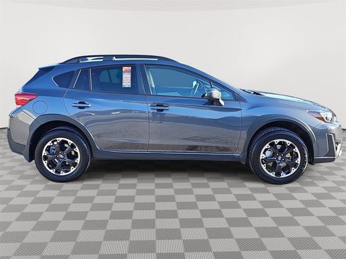 Used 2023 Subaru Crosstrek 2.0i Premium image 4