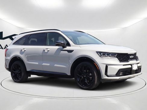 Used 2023 Kia Sorento SX FWD image 3