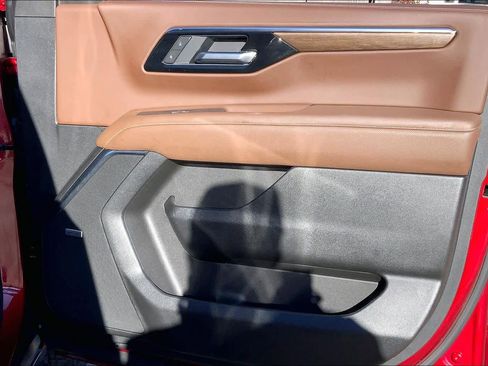 Certified 2025 Chevrolet Tahoe High Country w/ Sun And Tow Package image 21