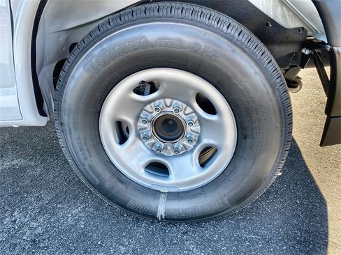 New 2025 Chevrolet Express 2500 Work Van image 27