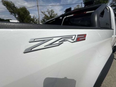 Certified 2019 Chevrolet Colorado ZR2 w/ ZR2 Dusk Special Edition AWD/4WD image 29