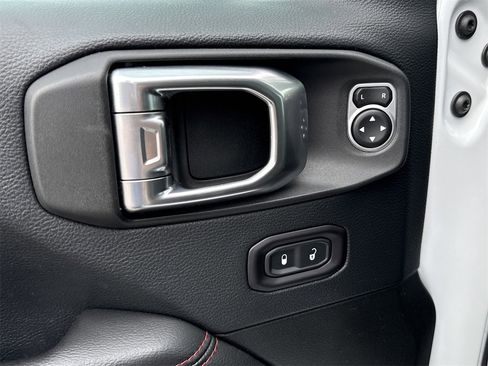 Used 2018 Jeep Wrangler Unlimited Rubicon image 11