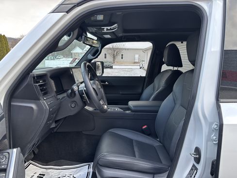 Used 2024 Lexus GX 550 w/ Accessory Package (2T) image 13