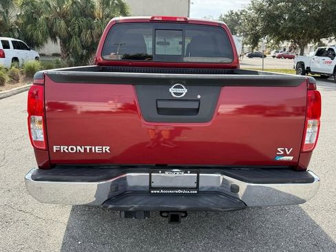 Used 2017 Nissan Frontier SV image 7