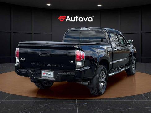 Used 2023 Toyota Tacoma Limited AWD/4WD image 5