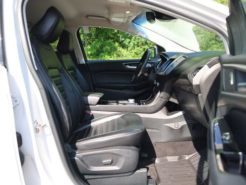 Certified 2020 Ford Edge SEL w/ Convenience Package AWD/4WD image 9