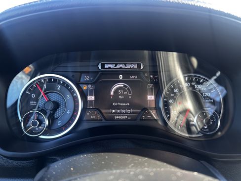 Used 2021 RAM 2500 Laramie w/ Night Edition image 15