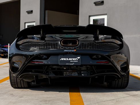Used 2024 McLaren 750S RWD image 23