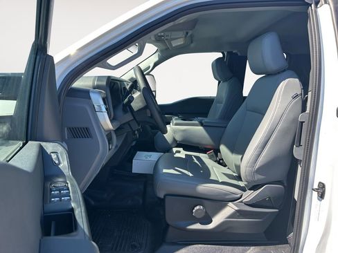 New 2025 Ford F450 XL image 4