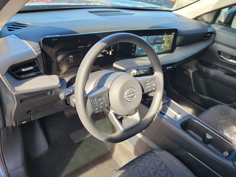 Certified 2025 Nissan Kicks SV w/ SV Premium Package image 20