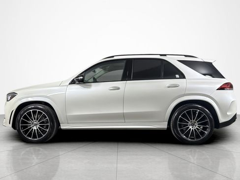 Used 2023 Mercedes-Benz GLE 450 4MATIC w/ AMG Line Exterior image 2