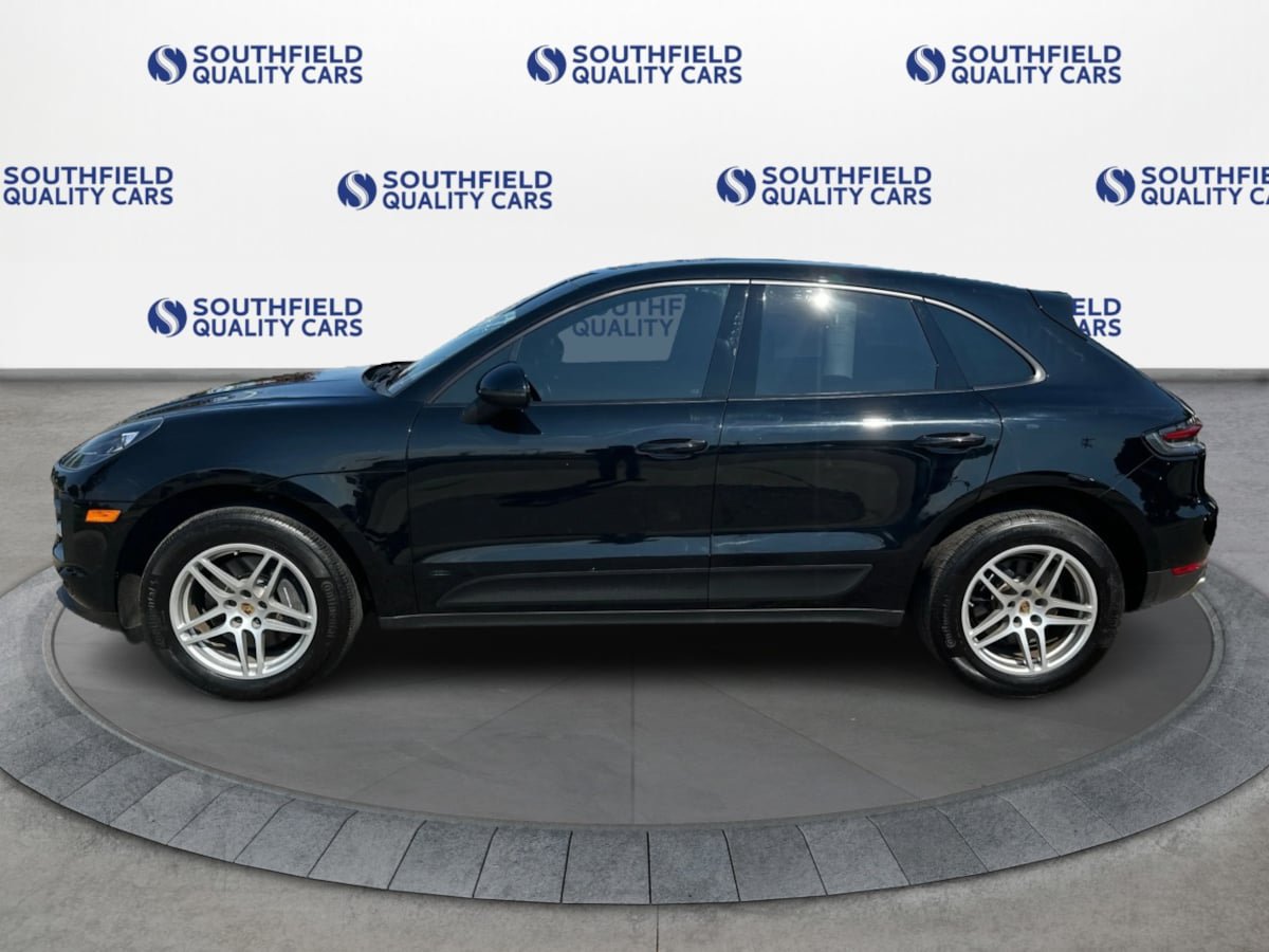 Used 2020 Porsche Macan w/ Premium Package Plus AWD/4WD image 3