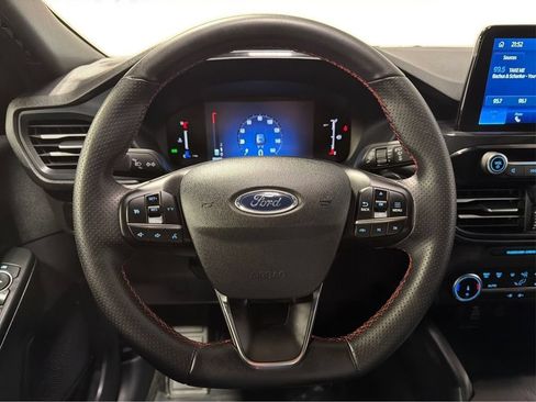 Used 2025 Ford Escape ST-Line AWD/4WD image 18