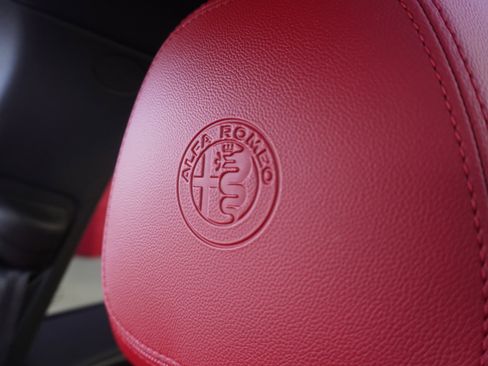 Used 2024 Alfa Romeo Stelvio Veloce image 26