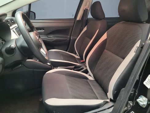 Used 2021 Nissan Versa SV image 17