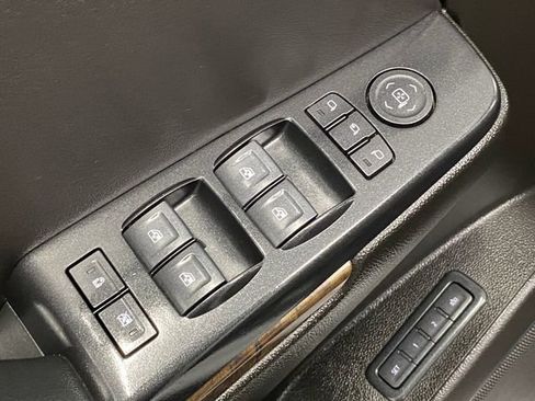 Used 2019 Chevrolet Suburban LT w/ LT Signature Package image 32