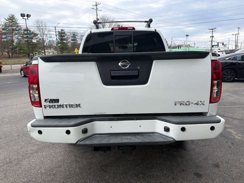 Used 2020 Nissan Frontier PRO-4X w/ Pro-4x Utility Package image 8