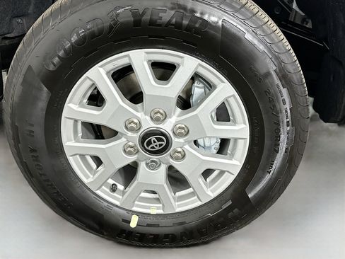 New 2026 Toyota Tacoma SR5 RWD image 30