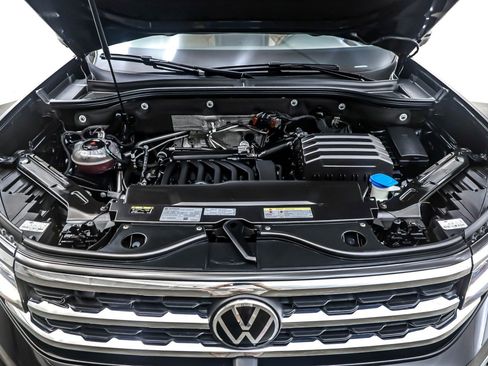 Used 2023 Volkswagen Atlas Cross Sport SEL Premium R-Line image 10