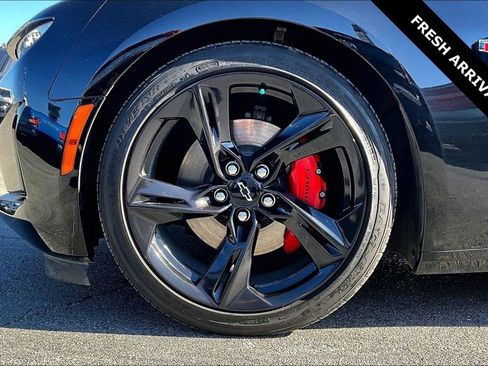 Used 2023 Chevrolet Camaro LT w/ RS Package image 31