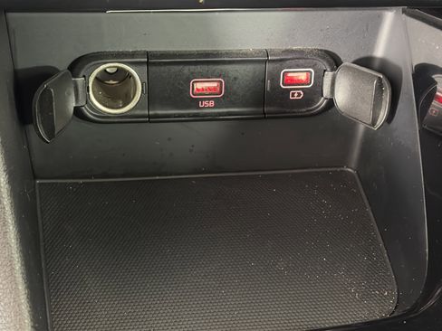 Used 2020 Kia Niro LXS image 23