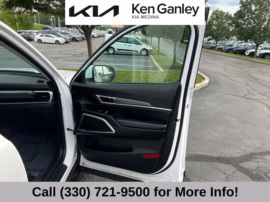 Certified 2024 Kia Telluride S w/ S Sunroof Package AWD/4WD image 58