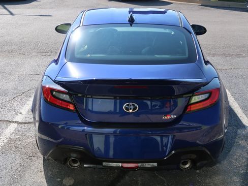 Used 2024 Toyota GR86 Premium image 11