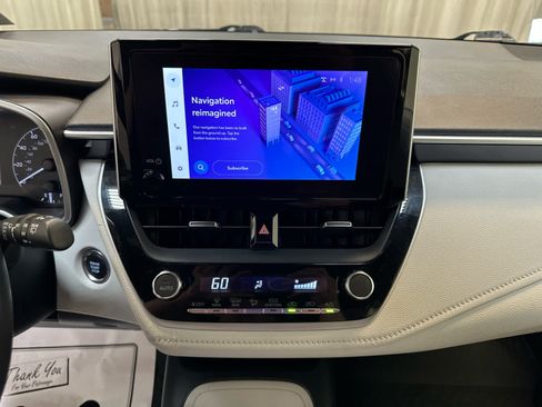Used 2024 Toyota Corolla SE FWD image 5