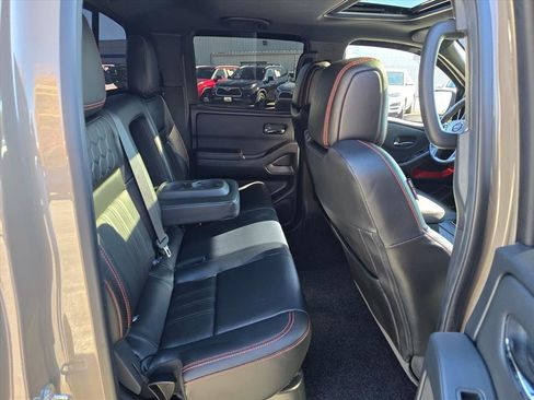 Used 2023 Nissan Frontier PRO-4X w/ Pro-4X Premium Package image 14