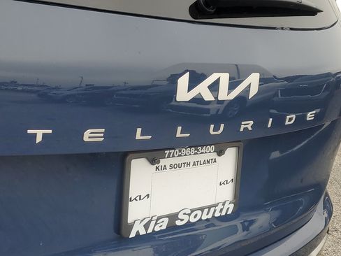 New 2025 Kia Telluride S image 7