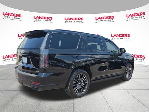 Used 2026 Cadillac Escalade Platinum Sport w/ LPO, Floor Liner Package AWD/4WD image 3