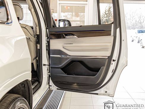 Used 2022 Jeep Grand Wagoneer Series II w/ Premium Group II image 27