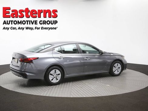 Used 2024 Nissan Altima 2.5 S FWD image 41