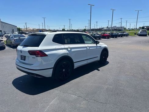 Used 2021 Volkswagen Tiguan SE R-Line AWD/4WD image 14