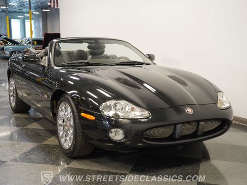 Used 2002 Jaguar XK8 Convertible image 16