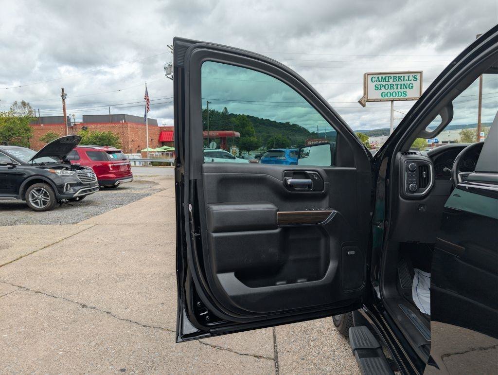 Used 2021 Chevrolet Silverado 1500 RST w/ Convenience Package II AWD/4WD image 16