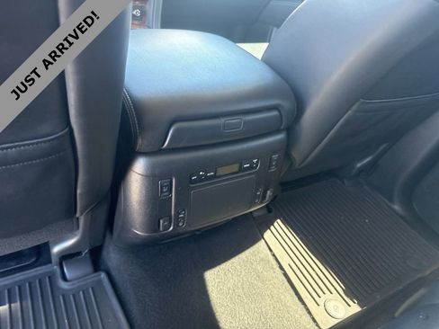 Certified 2020 Nissan Armada Platinum image 16