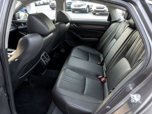 Used 2022 Honda Accord Touring image 16