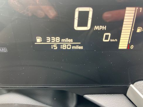 Used 2025 Nissan Kicks SV image 9