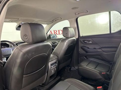 Used 2021 Chevrolet Traverse RS image 14