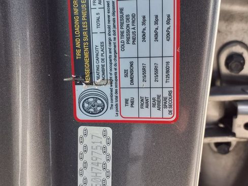 Used 2017 Kia Soul + FWD image 35