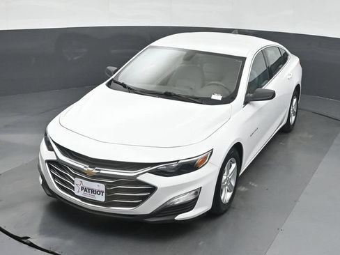 Used 2021 Chevrolet Malibu LS FWD image 42