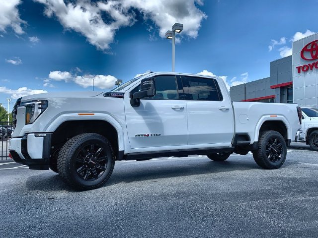 Used 2025 GMC Sierra 2500 AT4 w/ AT4 Premium Plus Package AWD/4WD image 5