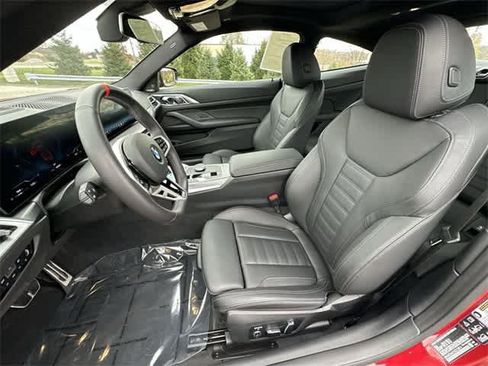 Used 2025 BMW 440i xDrive Coupe w/ Premium Package image 18