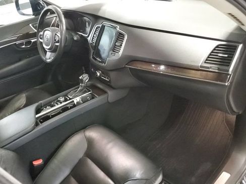 Used 2019 Volvo XC90 T6 Momentum w/ Protection Package Premier AWD/4WD image 26