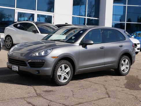 Used 2011 Porsche Cayenne S image 25